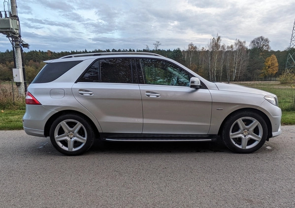 Mercedes-Benz ML cena 89900 przebieg: 181000, rok produkcji 2012 z Nekla małe 191